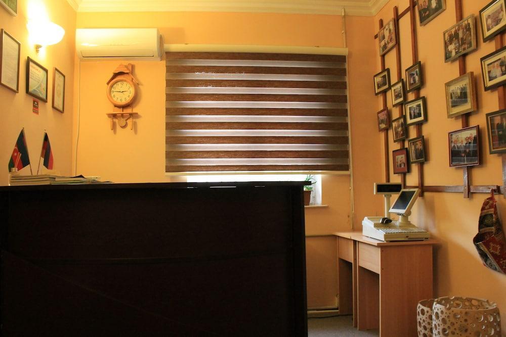 Altstadt Hotel & Cafe Баку Екстер'єр фото