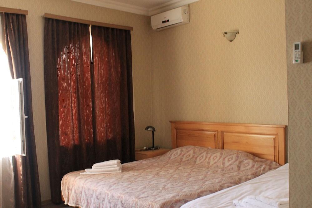 Altstadt Hotel & Cafe Баку Екстер'єр фото
